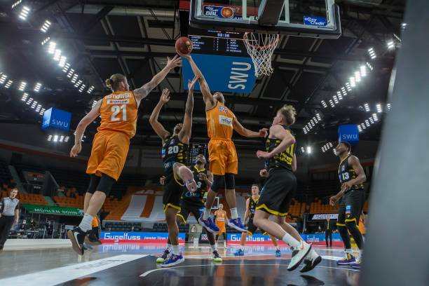 对低风险的 对低风险的