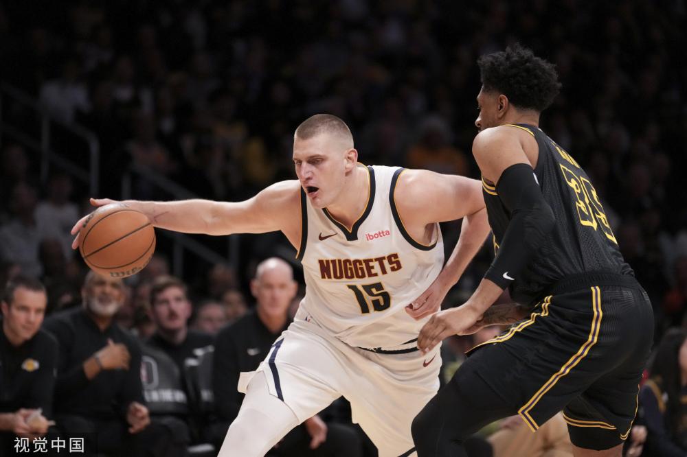 进行对比 进行对比